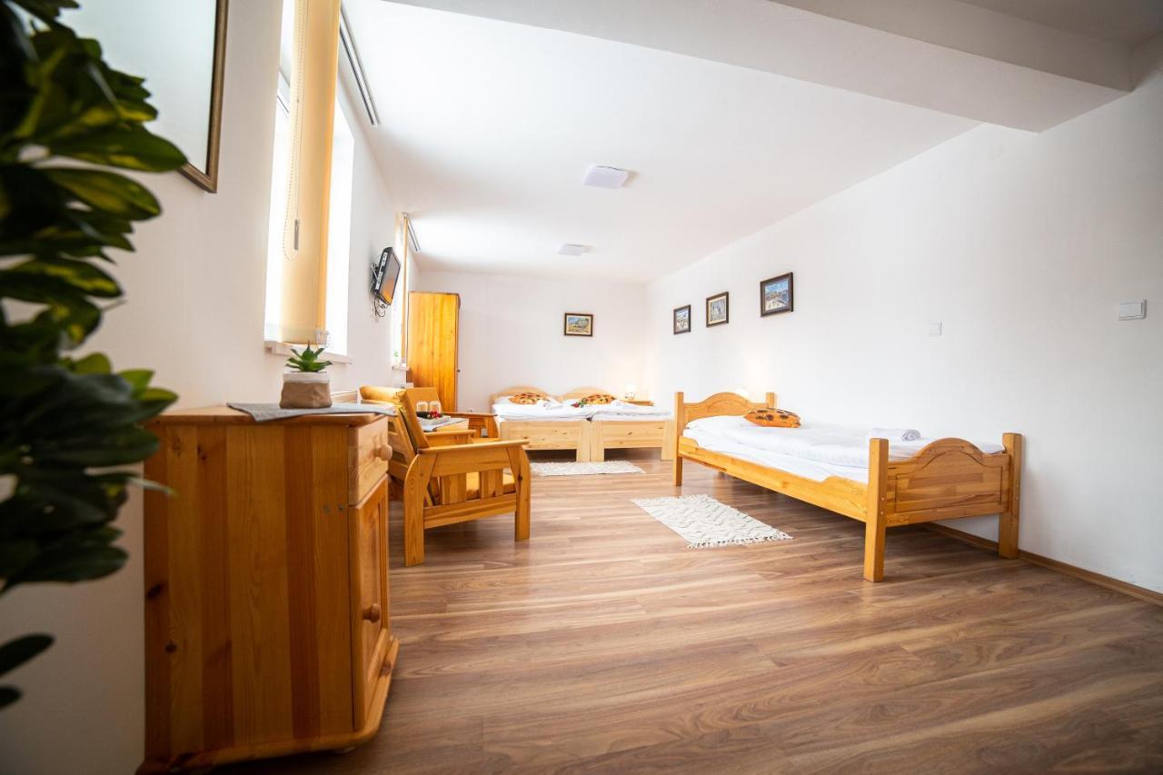 Penzion Palatin Rajecke Teplice Bagian luar foto