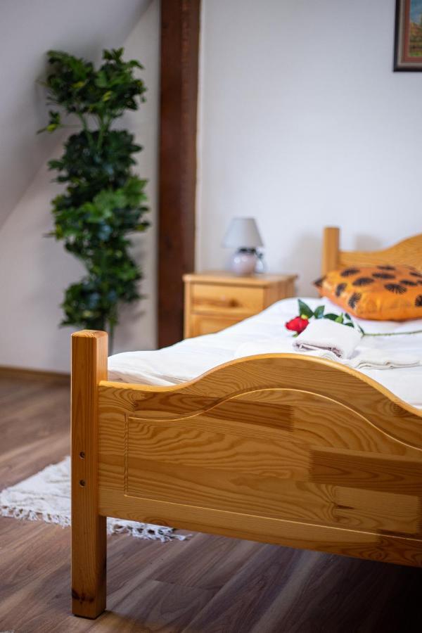 Penzion Palatin Rajecke Teplice Bagian luar foto